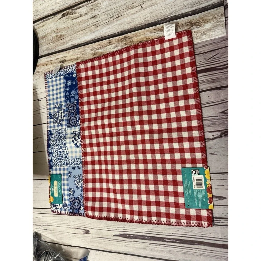 Pioneer Woman Set of 2 Heritage Patchwork Placemat 14in X 19in Reversible New